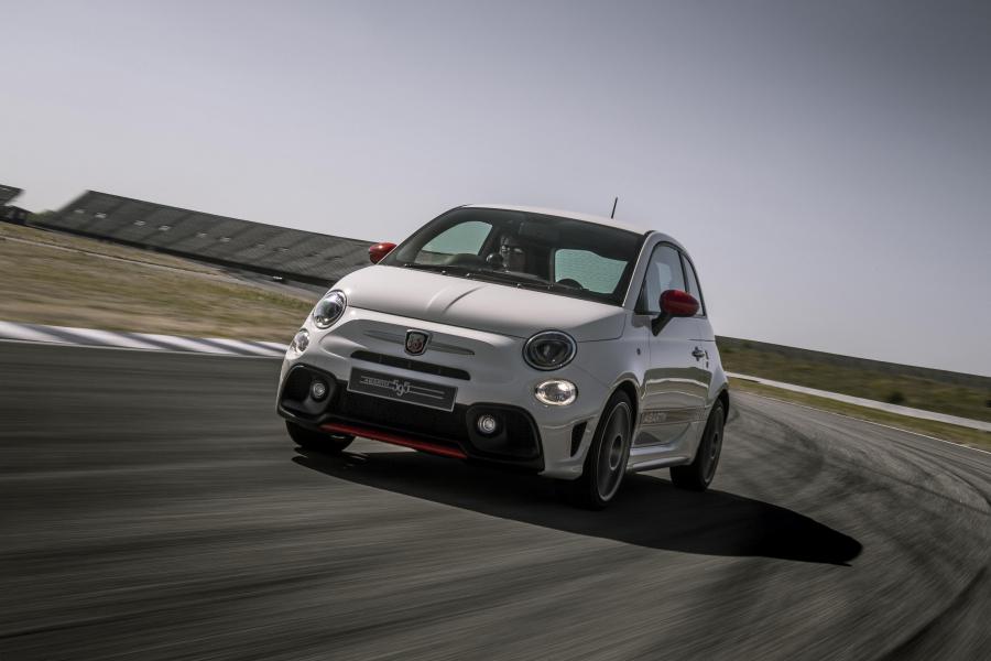  Abarth 595 (312) 2016 года  (UK) (фото 1 из 13)